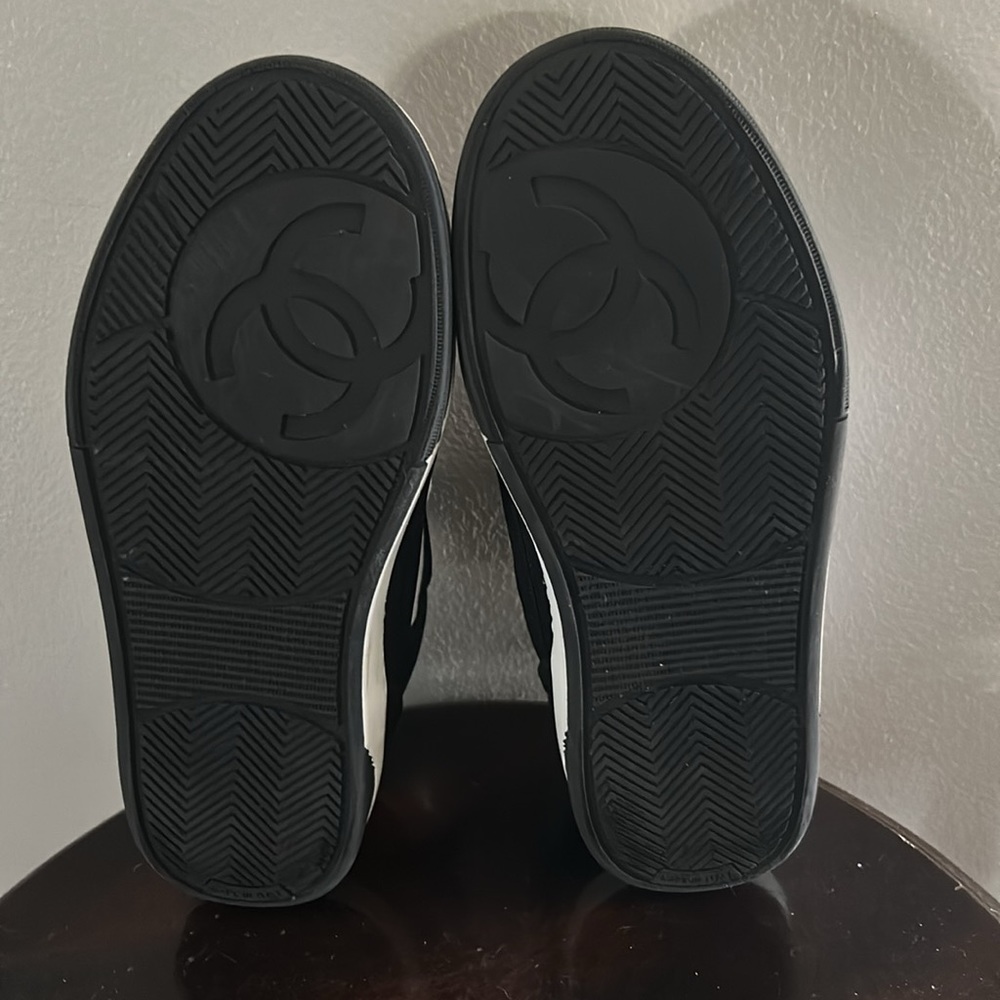 CHANEL Fabric Womens Logo Sneakers
6.5 Black White - Picture 14 of 14